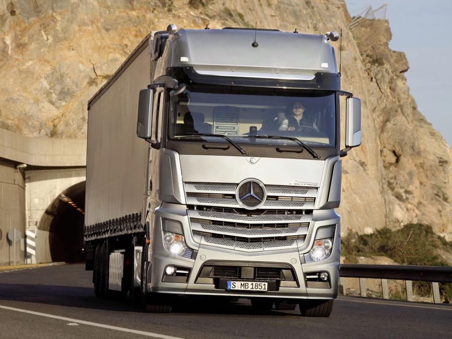  Mercedes-Benz Actros 1851 2011 года  (фото 4 из 14)